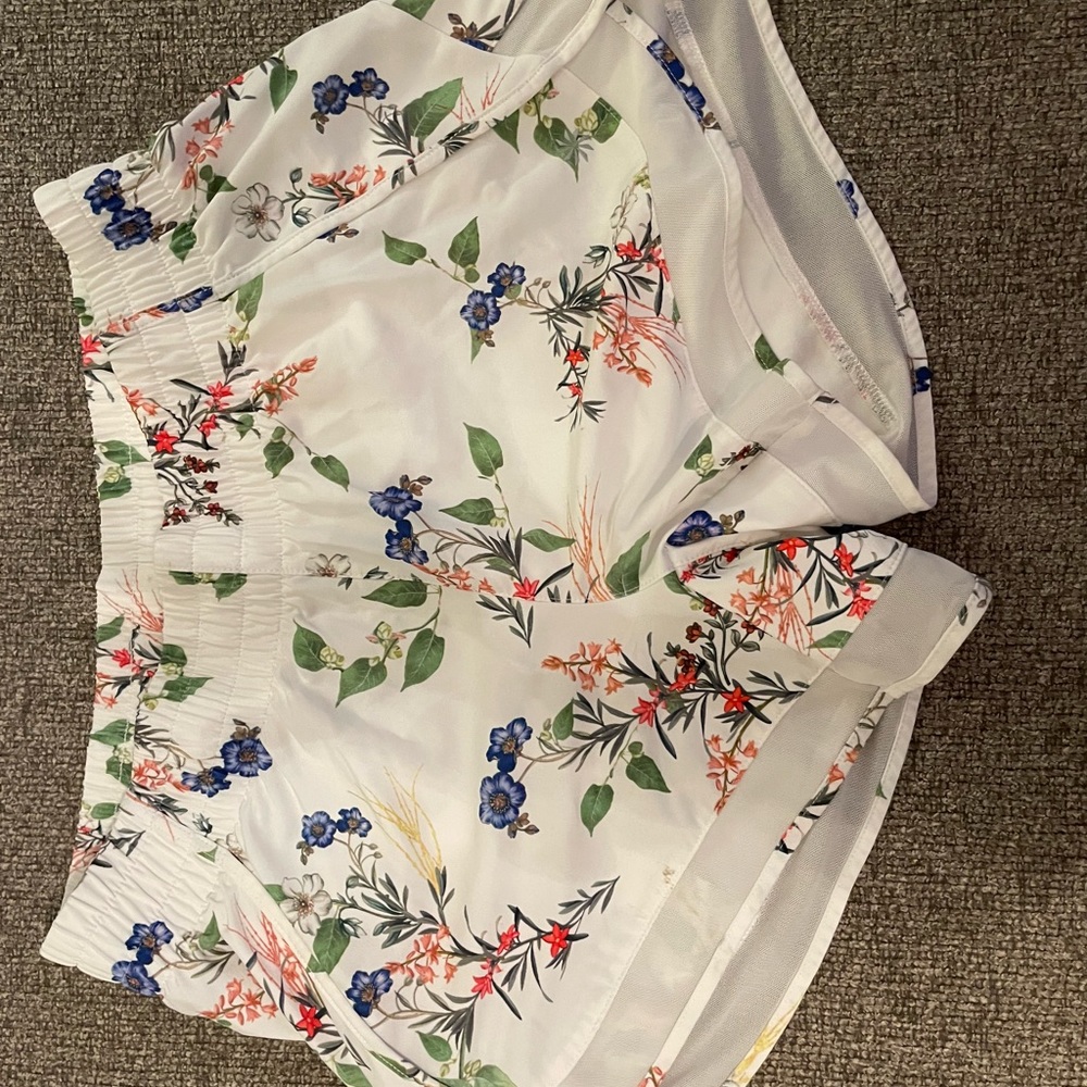 Athleta Mesh Racer Run 4” Short